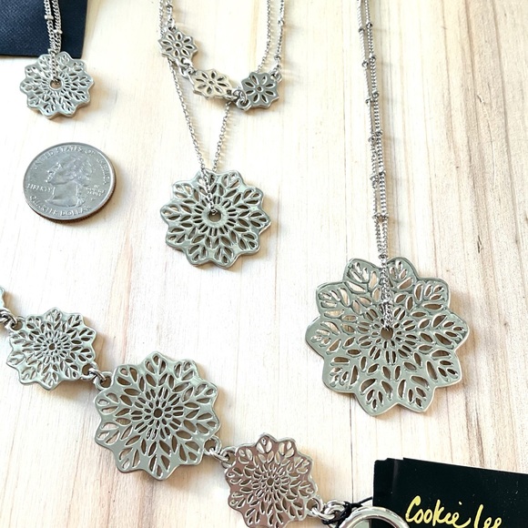 Cookie Lee flower dangle earrings, 2 long necklaces, bracelet set silver - Picture 3 of 5